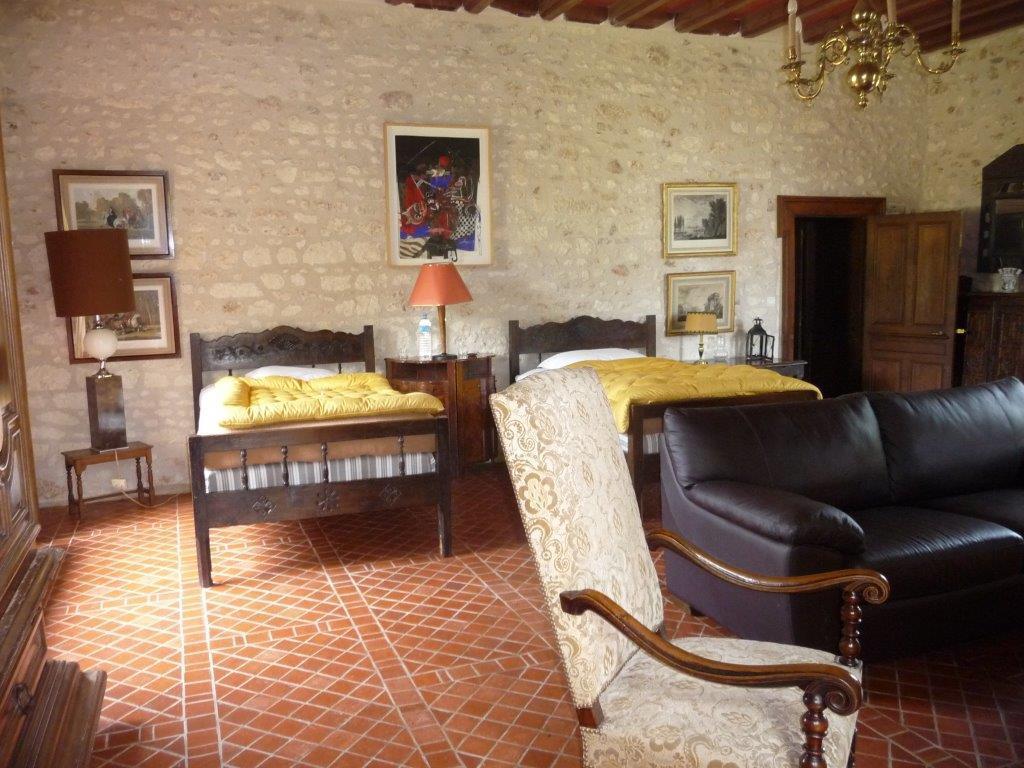 Le Claveau Paulnay Room photo