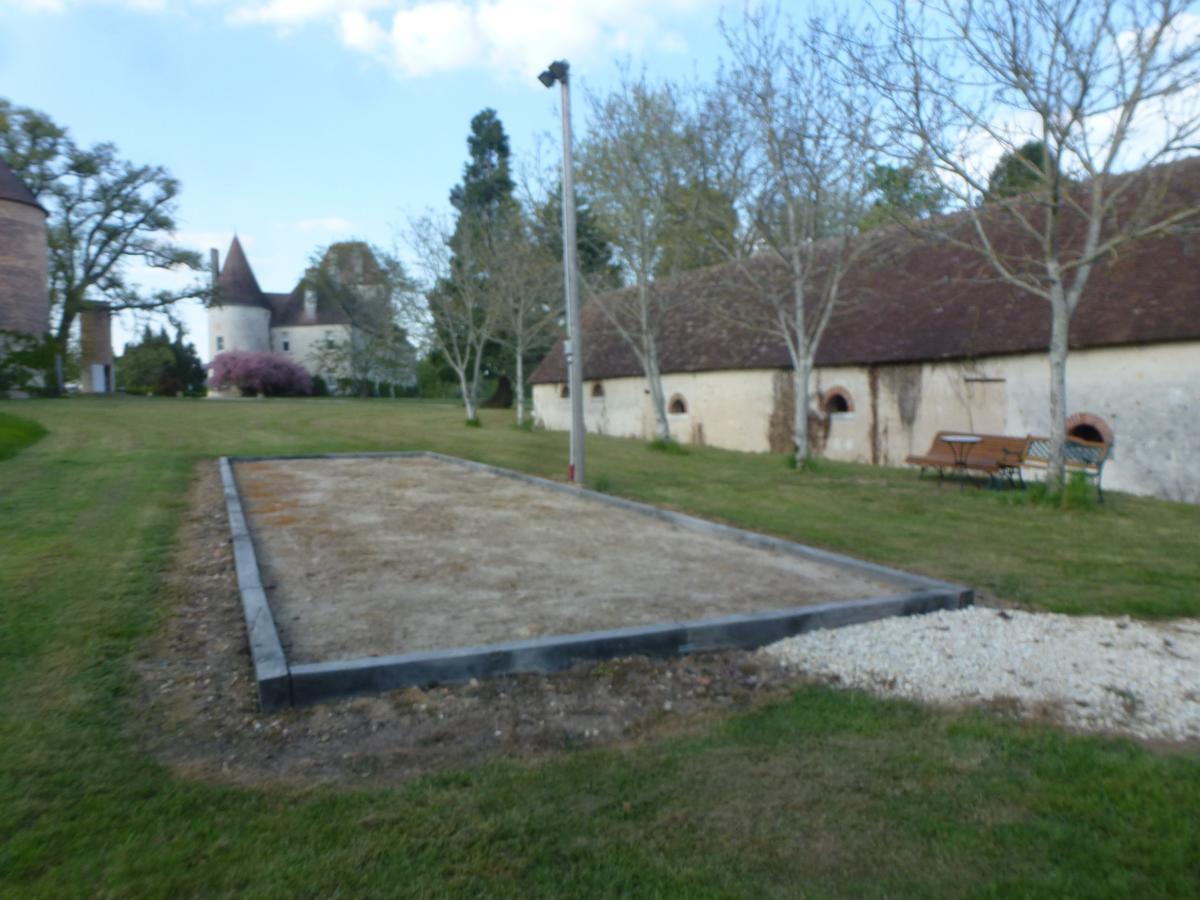 Le Claveau Paulnay Exterior photo